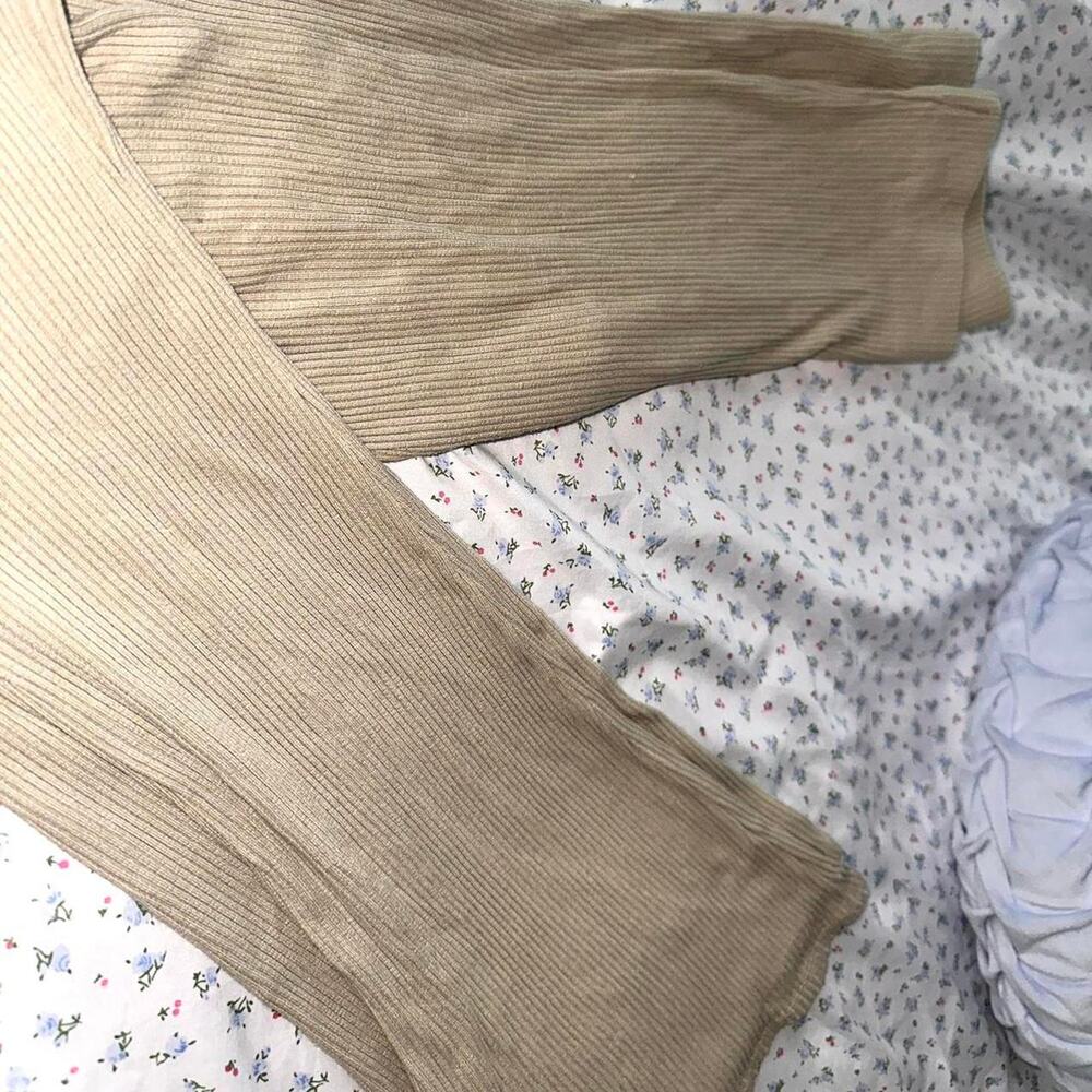 Very Cute Flattering Flared Pants Size Small